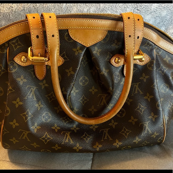 🔥SOLD🔥Louis Vuitton Tívoli GM - Picture 2 of 10